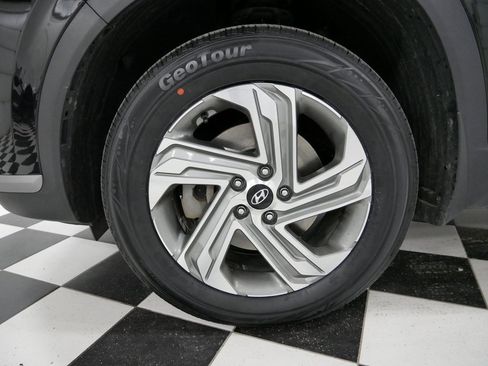 Used 2022 Hyundai Santa Fe SE image 9