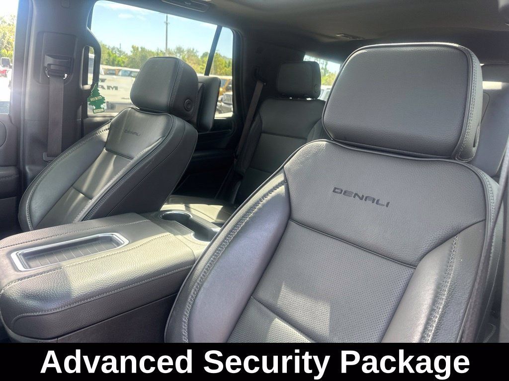 Used 2024 GMC Yukon Denali w/ Advanced Technology Package AWD/4WD image 6