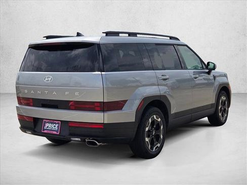 Used 2026 Hyundai Santa Fe SEL FWD image 5