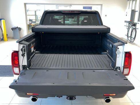 Used 2025 Honda Ridgeline TrailSport image 13