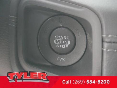 New 2026 Jeep Gladiator Rubicon w/ Steel Power Dome Hood Package AWD/4WD image 31
