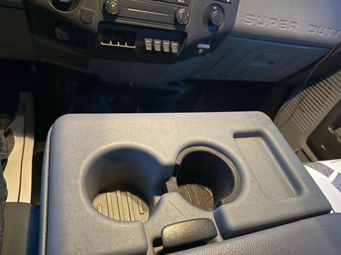 Used 2015 Ford F250 XL w/ Power Equipment Group image 25