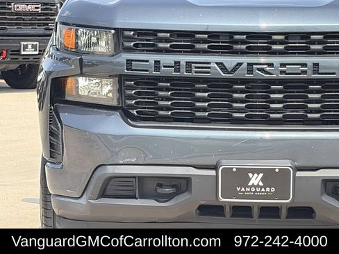 Used 2020 Chevrolet Silverado 1500 Custom w/ Custom Value Package RWD image 4