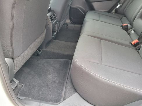 Used 2023 Nissan Rogue S AWD/4WD image 34