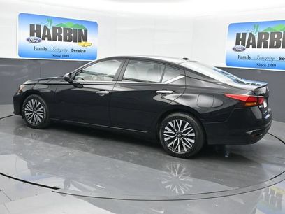 Used 2025 Nissan Altima 2.5 SV