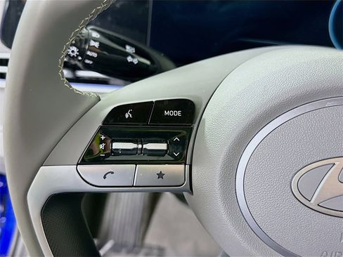 Certified 2024 Hyundai Elantra SEL w/ Convenience Package image 23