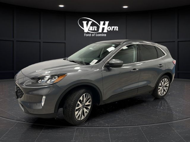 Used 2022 Ford Escape Titanium AWD/4WD image 3
