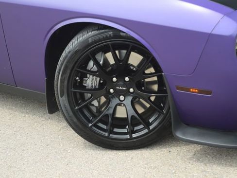 Used 2019 Dodge Challenger SRT Hellcat RWD image 27