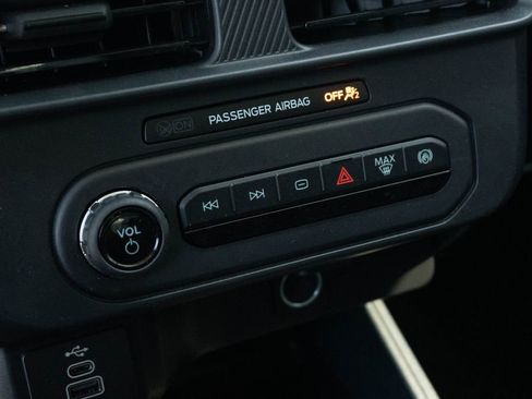 Used 2025 Ford Maverick XL FWD image 24