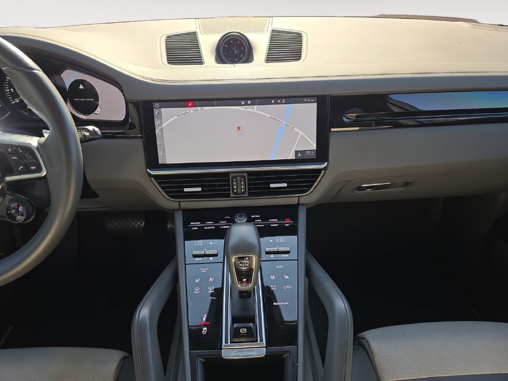 Used 2019 Porsche Cayenne E-Hybrid AWD/4WD image 14