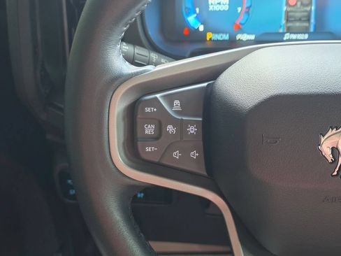 Used 2025 Ford Bronco Badlands AWD/4WD image 18