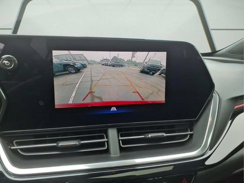 Certified 2024 Chevrolet Trax RS w/ Sunroof Package FWD image 17