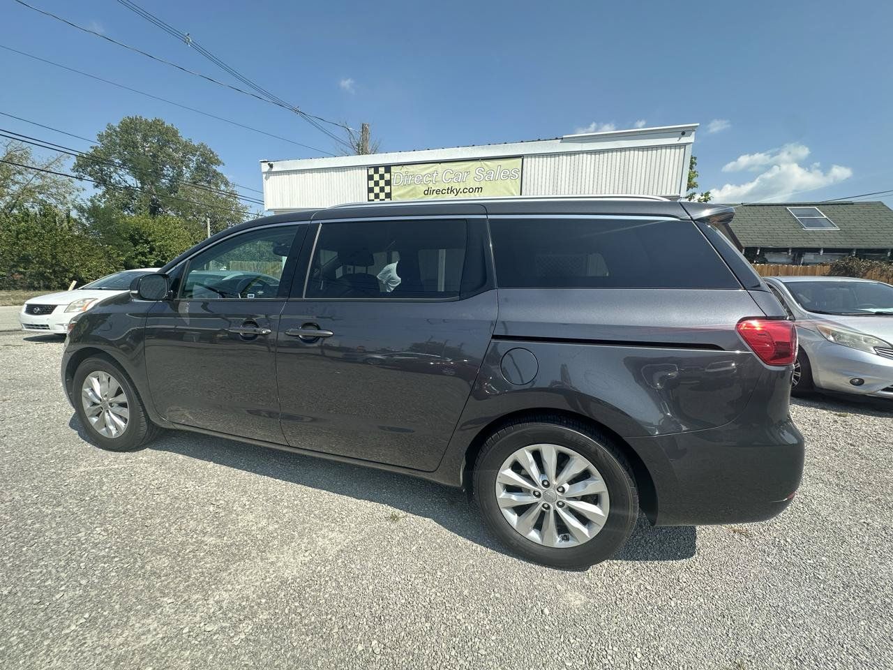 Used 2017 Kia Sedona EX FWD image 3