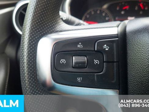 Used 2025 Chevrolet Blazer LT FWD image 30