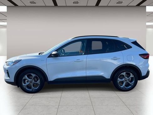 Used 2025 Ford Escape ST-Line FWD image 7