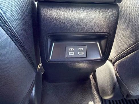 Used 2024 Toyota Corolla SE FWD image 21
