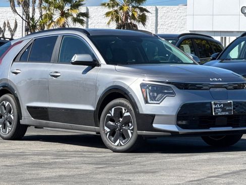 New 2026 Kia Niro Wave FWD image 2