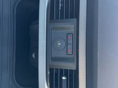 Used 2024 Ford F250 Platinum AWD/4WD image 19