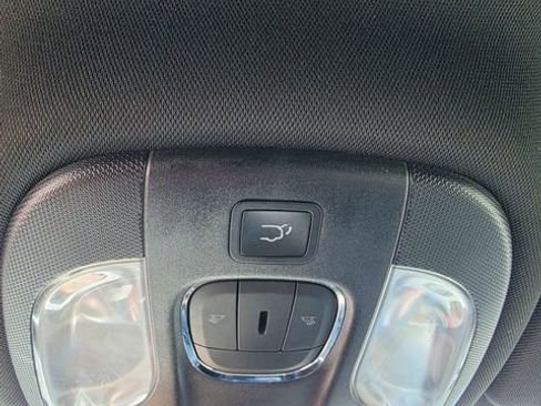 Used 2023 Jeep Compass Latitude w/ Convenience Group AWD/4WD image 21