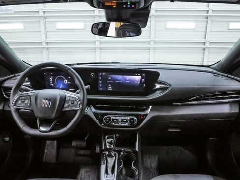 Used 2025 Buick Envista Sport Touring w/ Convenience I Package FWD image 15