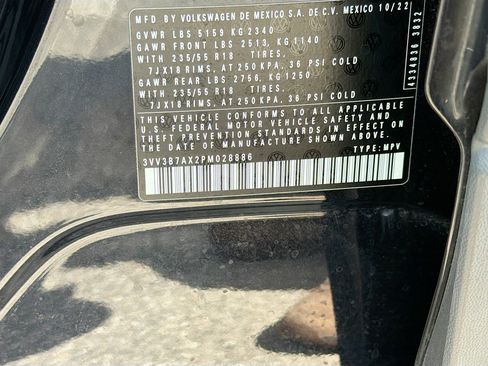 Used 2023 Volkswagen Tiguan SE FWD image 40
