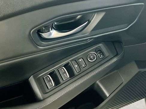 Used 2024 Honda Accord Sport image 11