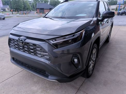 Used 2025 Toyota RAV4 Limited w/ Advanced Technology Package AWD/4WD image 5