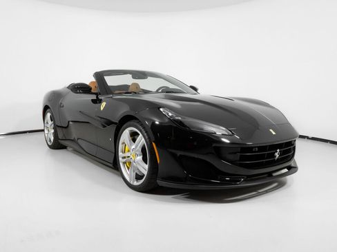 Used 2019 Ferrari Portofino image 11