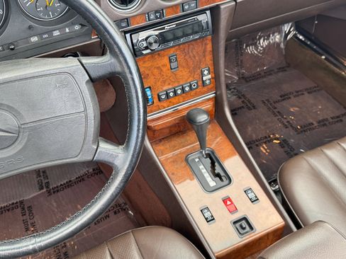 Used 1988 Mercedes-Benz 560 SL image 31