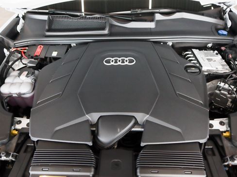 New 2026 Audi Q8 Premium Plus image 4