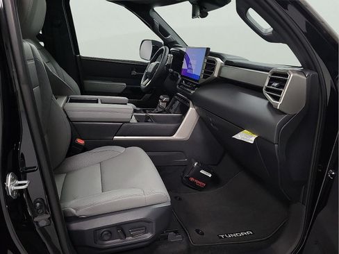 Certified 2025 Toyota Tundra Limited AWD/4WD image 16