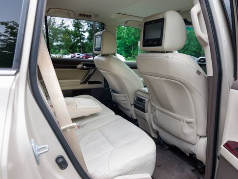 Used 2010 Lexus GX 460 w/ Comfort Plus Pkg AWD/4WD image 23