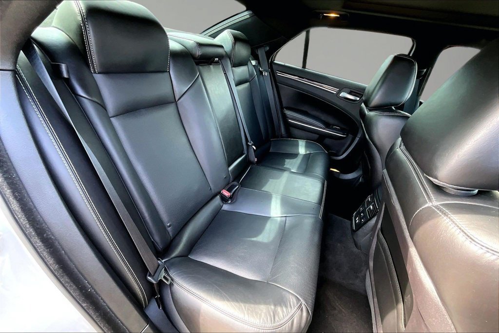 Used 2023 Chrysler 300 S w/ Comfort Group RWD image 24