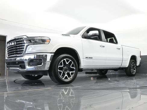 Used 2025 RAM 1500 Laramie image 42
