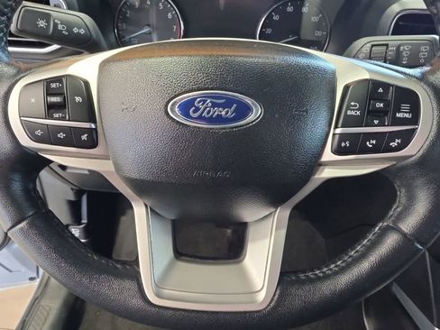 Used 2023 Ford Explorer XLT w/ Equipment Group 202A AWD/4WD image 20