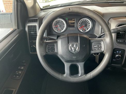 Used 2014 RAM 2500 Tradesman w/ Chrome Appearance Group AWD/4WD image 11