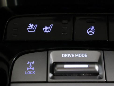 Certified 2023 Hyundai Tucson Limited AWD/4WD image 49