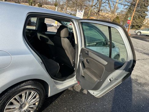 Used 2011 Volkswagen Golf 2.5L PZEV 4dr Hatchback image 28