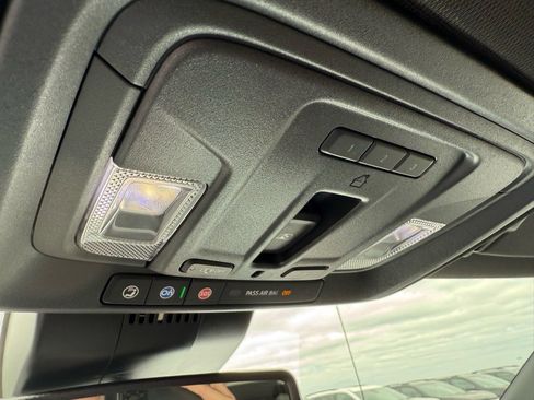 Used 2023 Chevrolet Silverado 1500 High Country image 23