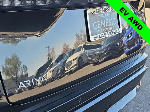 Used 2023 Nissan Ariya AWD image 11