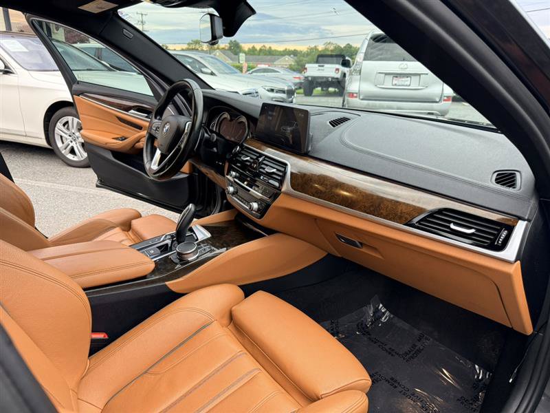 Used 2017 BMW 540i RWD image 12
