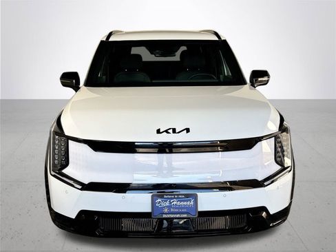 New 2026 Kia EV9 Land w/ Nightfall Edition Package image 3