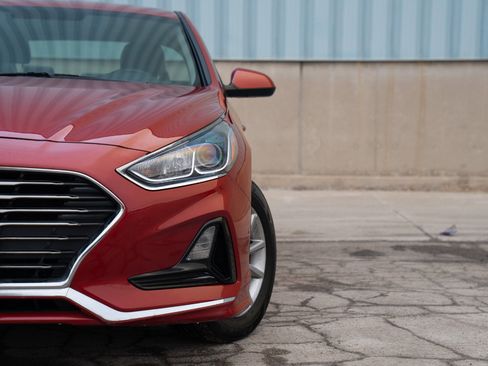 Used 2019 Hyundai Sonata SE image 2