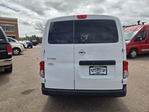 Used 2019 Nissan NV200 S FWD image 9