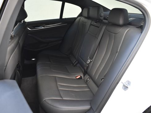 Used 2020 BMW 530i w/ Convenience Package image 24