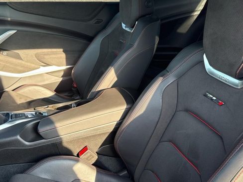 Used 2018 Chevrolet Camaro ZL1 RWD image 4