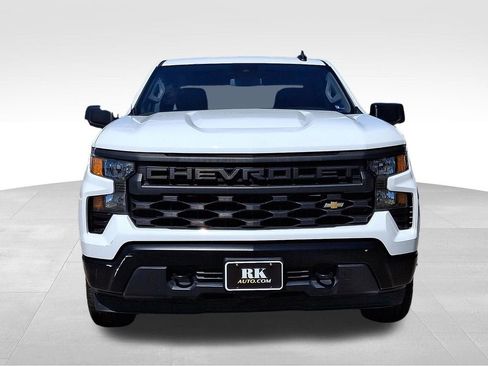 Used 2022 Chevrolet Silverado 1500 W/T w/ WT Convenience Package AWD/4WD image 2