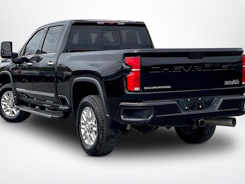 Used 2024 Chevrolet Silverado 2500 High Country AWD/4WD image 5