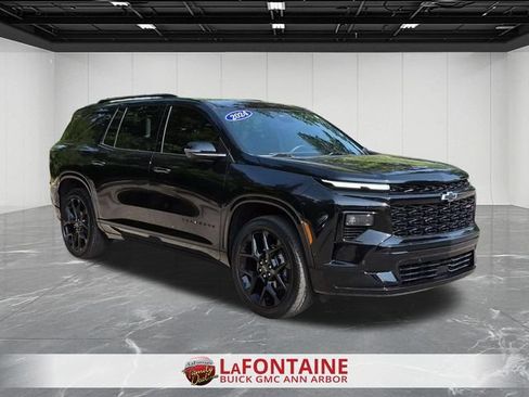 Used 2024 Chevrolet Traverse RS AWD/4WD image 2