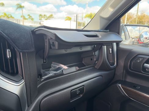 Used 2021 Chevrolet Silverado 1500 LT image 19